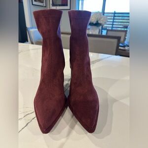 Maroon Boot. Size 7.  New.